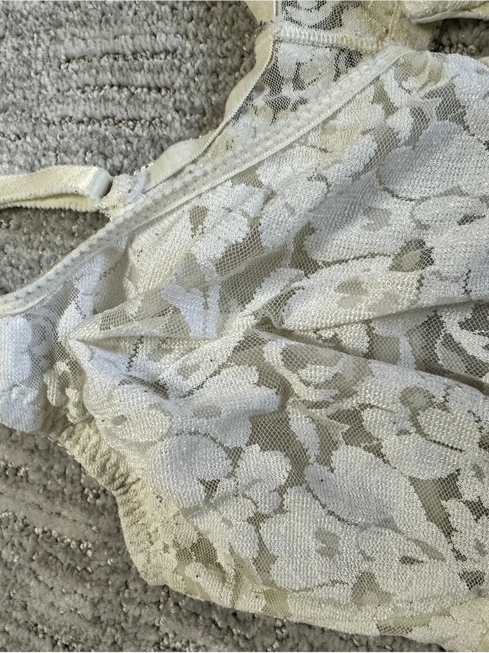 Victoria’s Secret Cream Lace Underwire Bra | Front Closure | 38DD - Picture 3 of 7